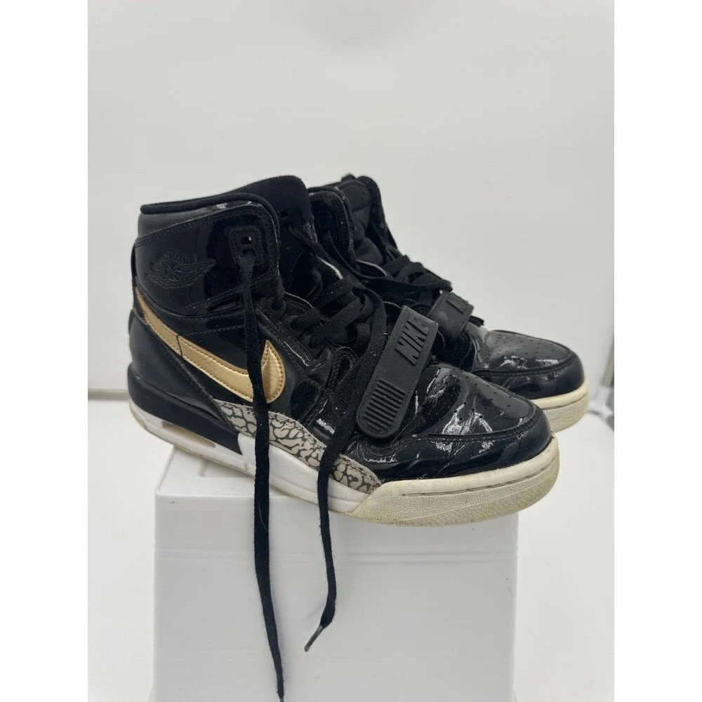 Nike Air Jordan Legacy 312 Size 6Y GS Black Metallic‎ Gold AT4040-007